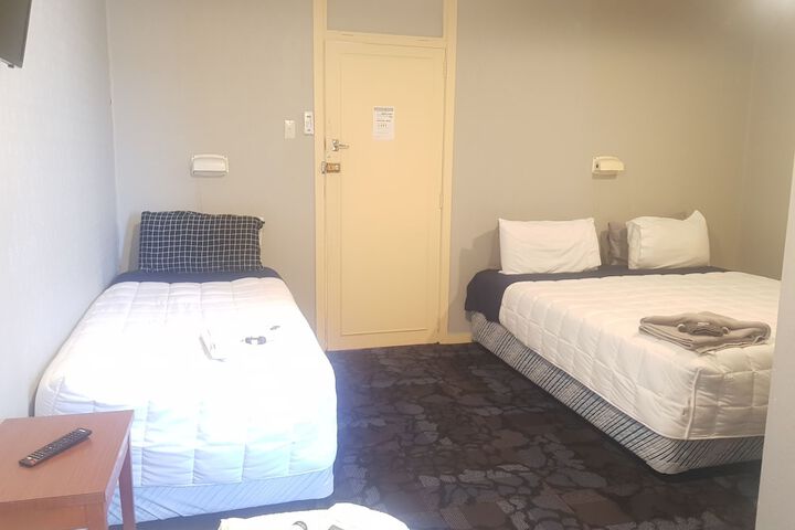 Room 21 of 27