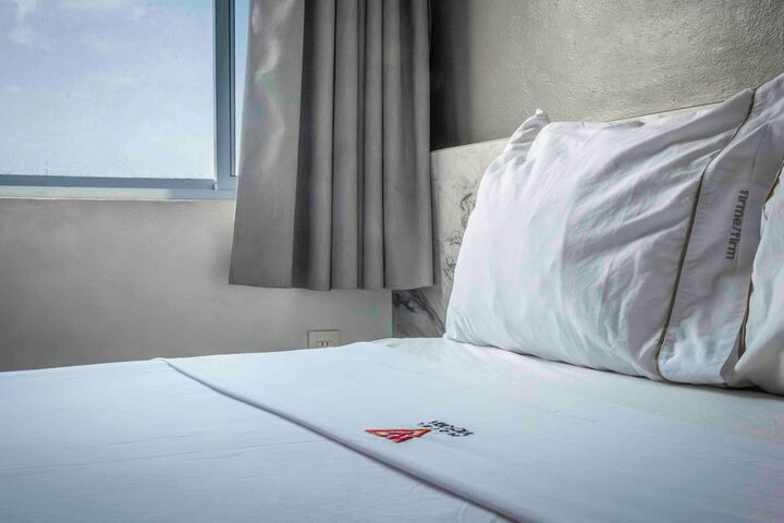 Room 16 of 36