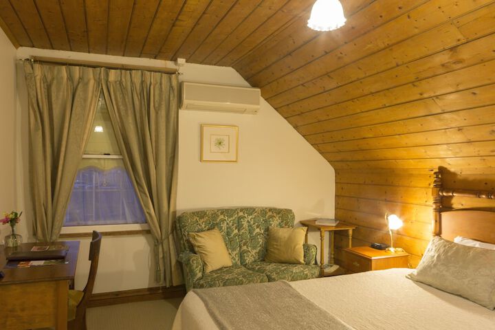 Room 9 of 70