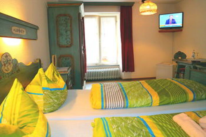 Room 15 of 25