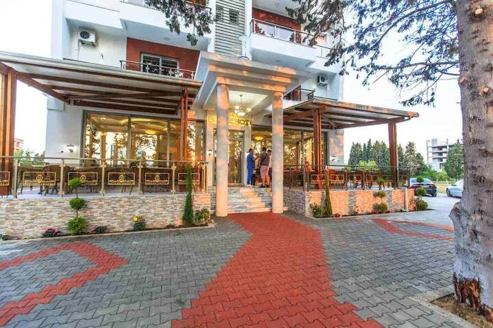 Hotel 44 of 63