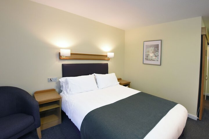 Room 5 of 24