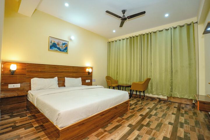 Room 9 of 47