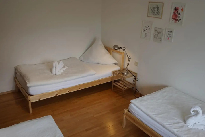Room 4 of 19