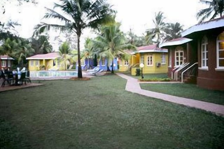 Property Grounds 24 of 37