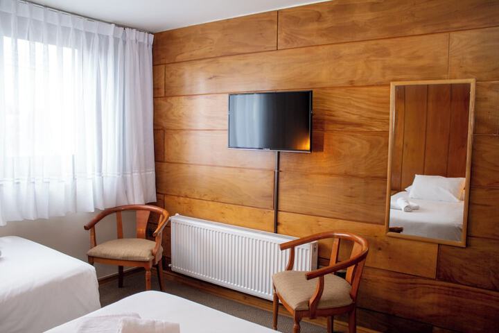 Room 12 of 77