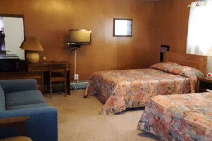 Room 13 of 18