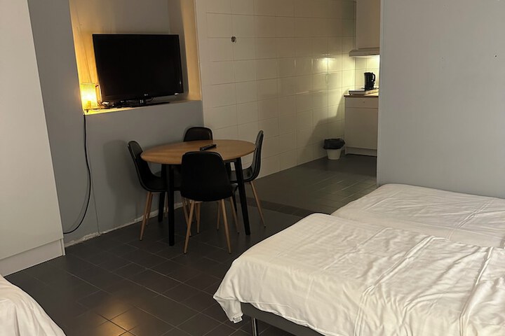 Room 14 of 50