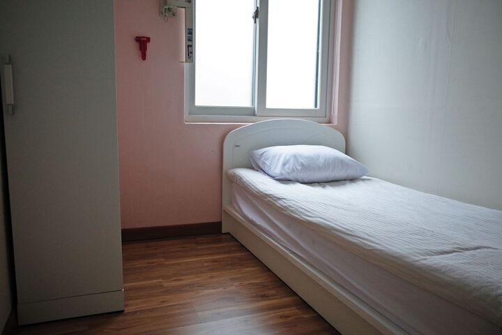 Room 5 of 59
