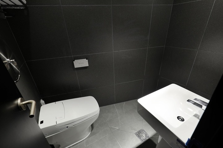 Room 55 of 74