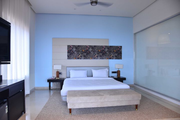 Room 8 of 49
