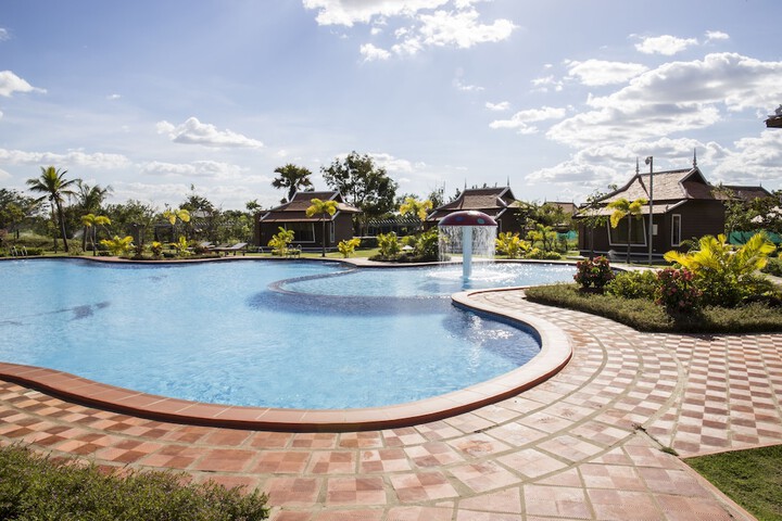 Pool 20 of 35