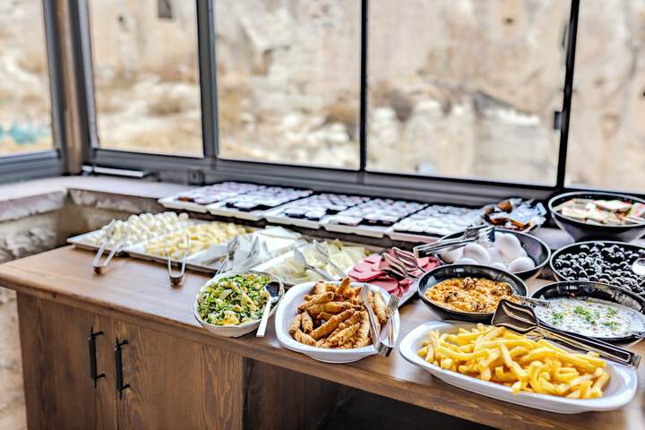 Dining 96 of 105
