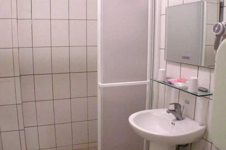 Room 52 of 81
