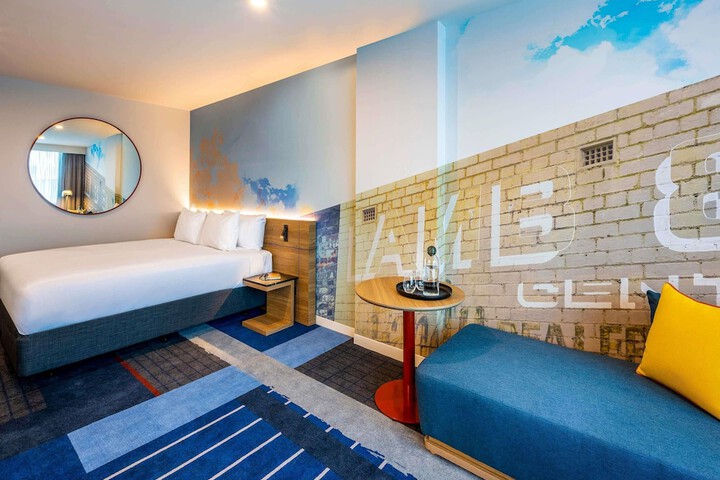 Room 75 of 158