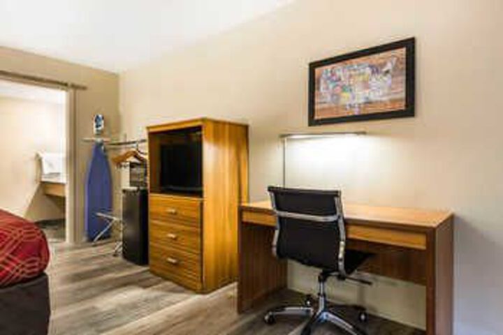 Room 42 of 68