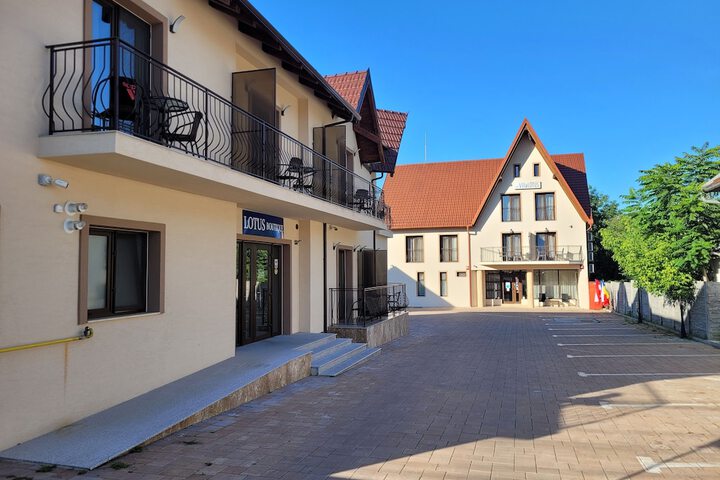 Hotel 72 of 73