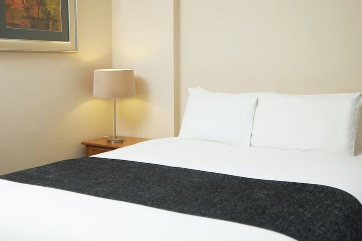 Room 6 of 34