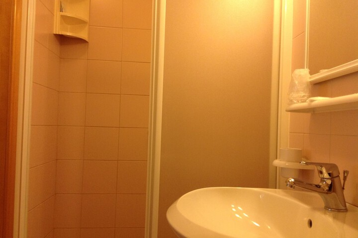 Room 28 of 57