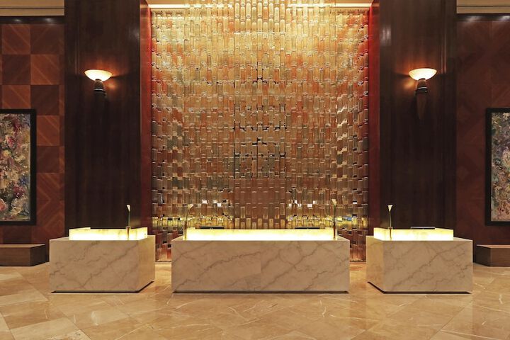 Check-in/check-out kiosk