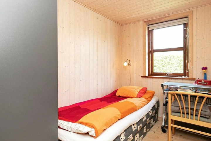 Room 5 of 14