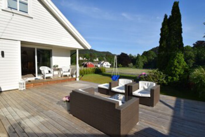 Terrace/Patio 12 of 13