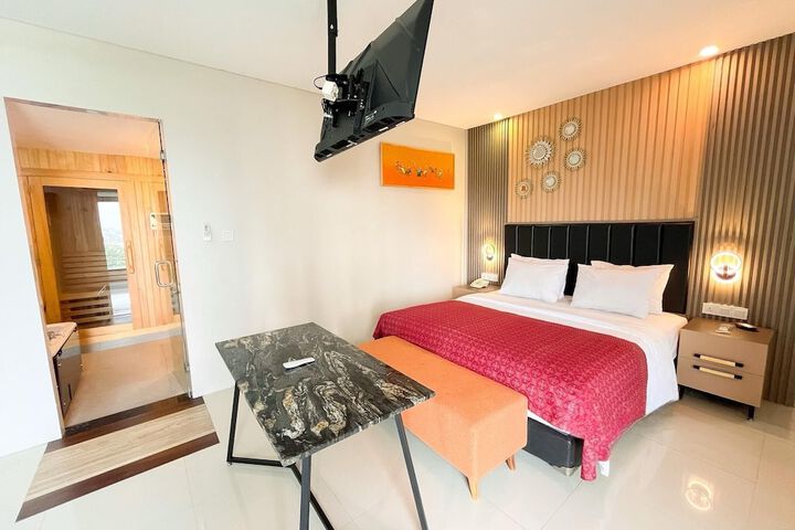 Room 29 of 90
