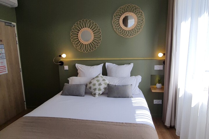 Room 60 of 210