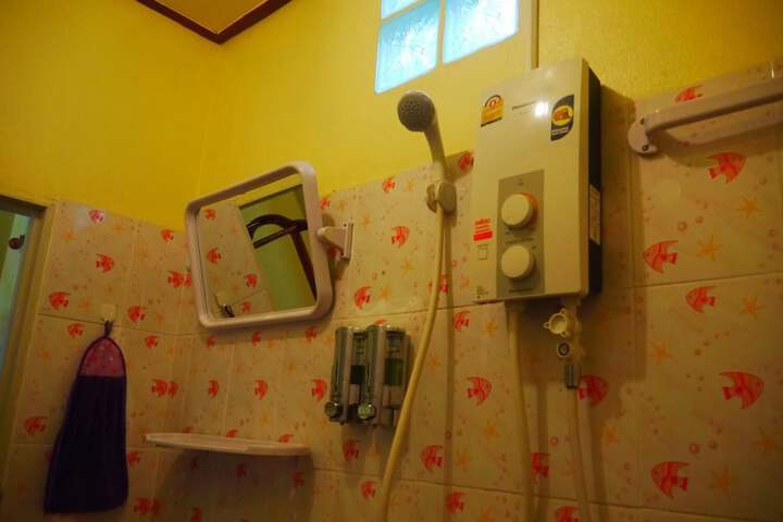 Room 27 of 53