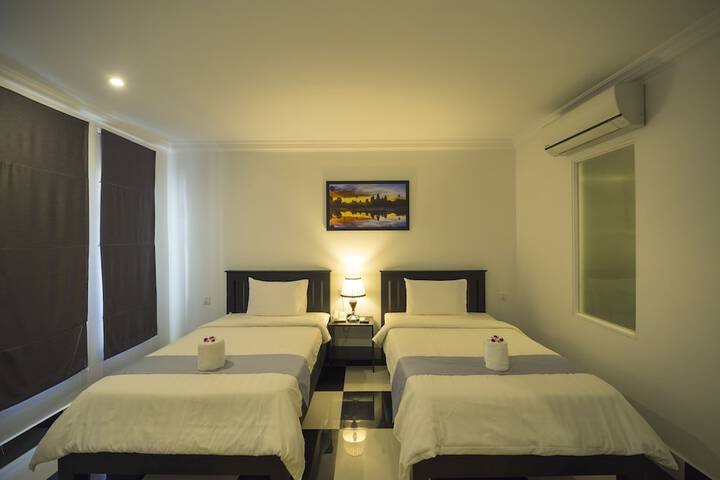 Room 9 of 47