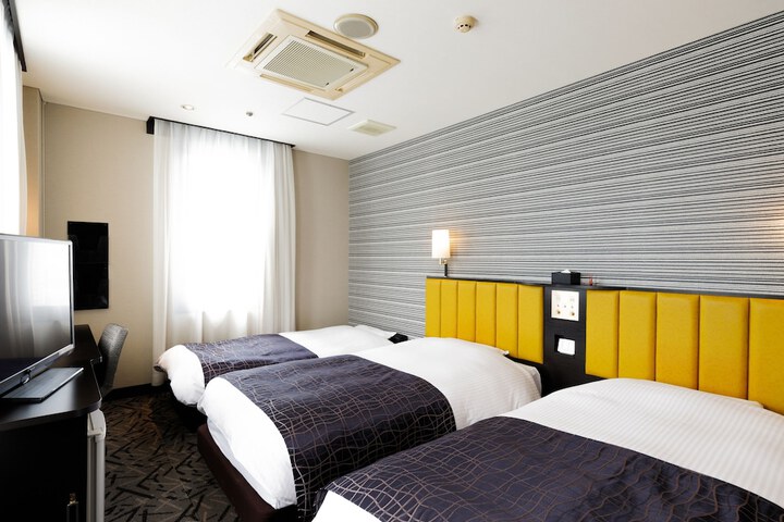 Room 15 of 51