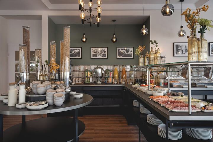 Dining Photos