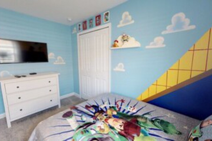 Room 54 of 60