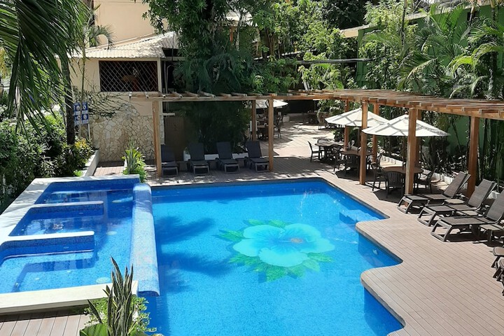Hotel with Pool