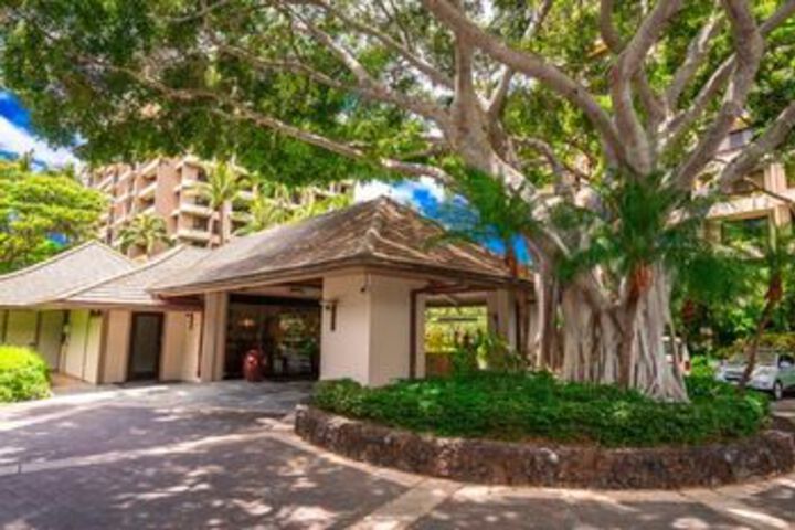 Image of Kaanapali Alii 433 The Royal Jewel by RedAwning