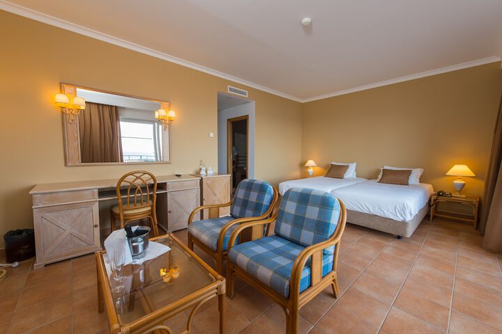 Room 20 of 115