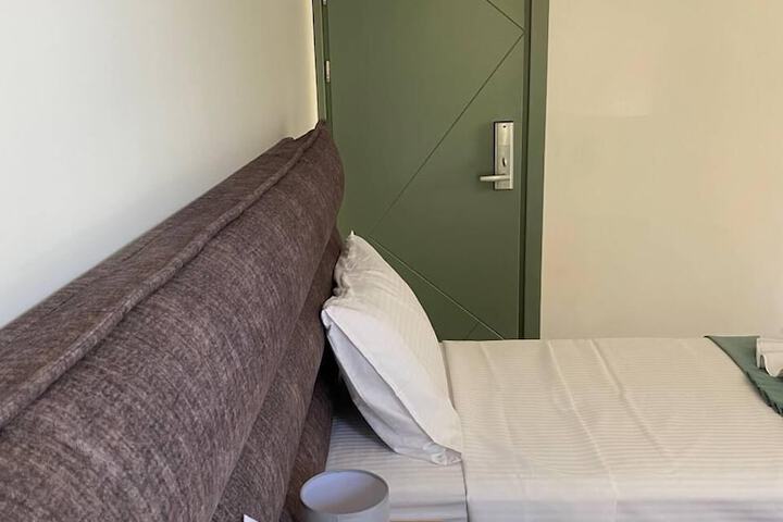 Room 47 of 62