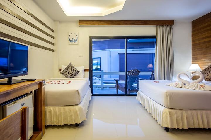 Room 16 of 116