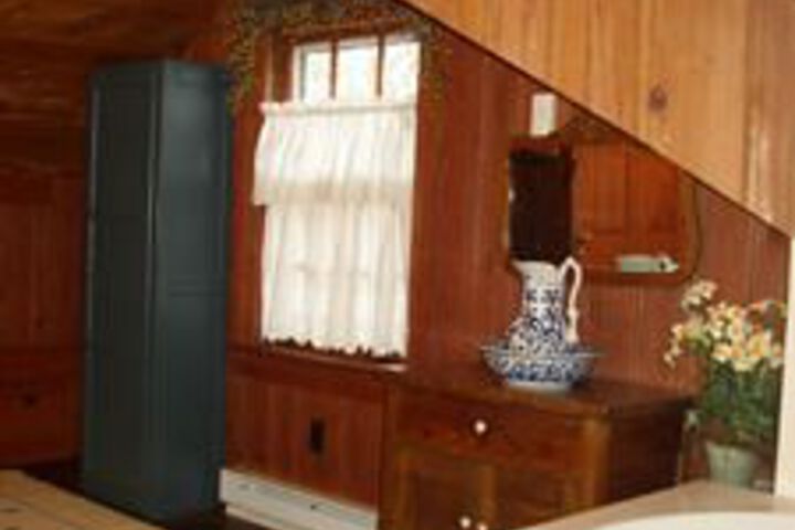Room 3 of 20