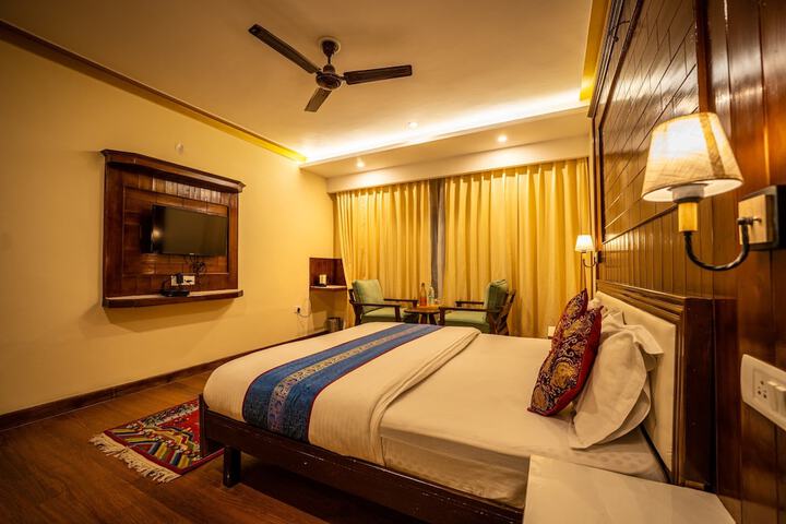 Room 16 of 49