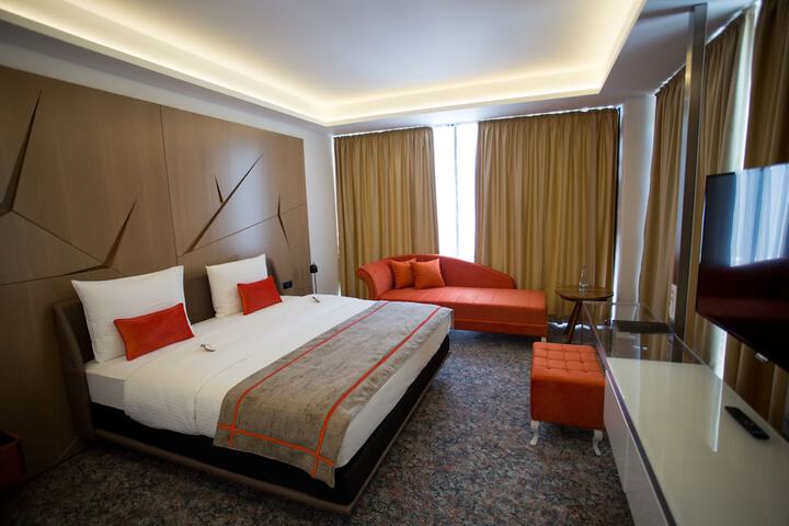 Room 5 of 58