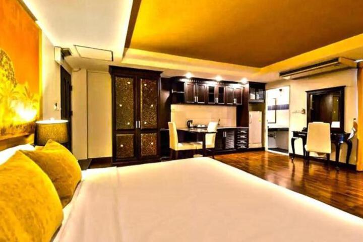 Suite Room