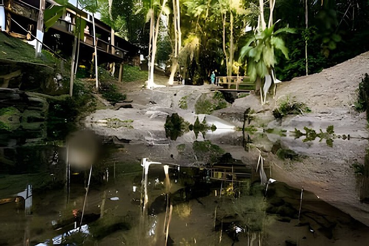 Pool 21 of 65