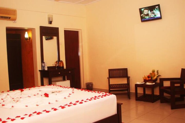 Room 9 of 20