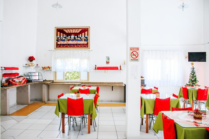 Dining 46 of 80