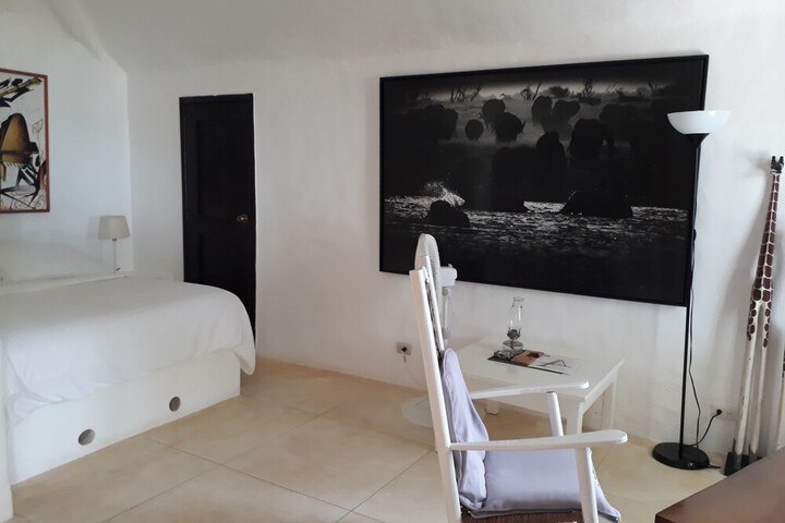 Room 8 of 79