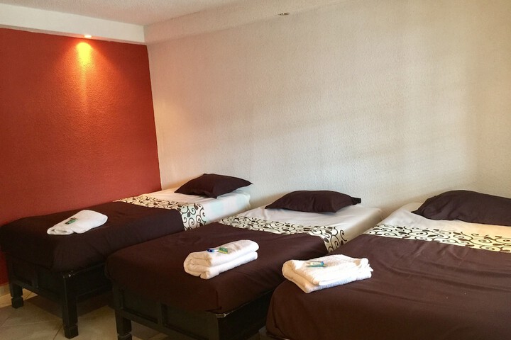 Room 4 of 90