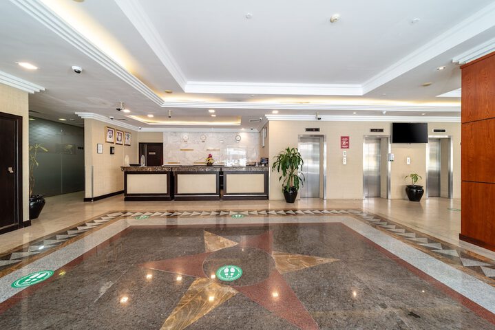 Entrance & Lobby