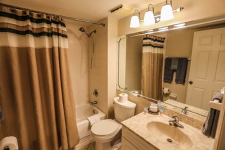 Room 6 of 24