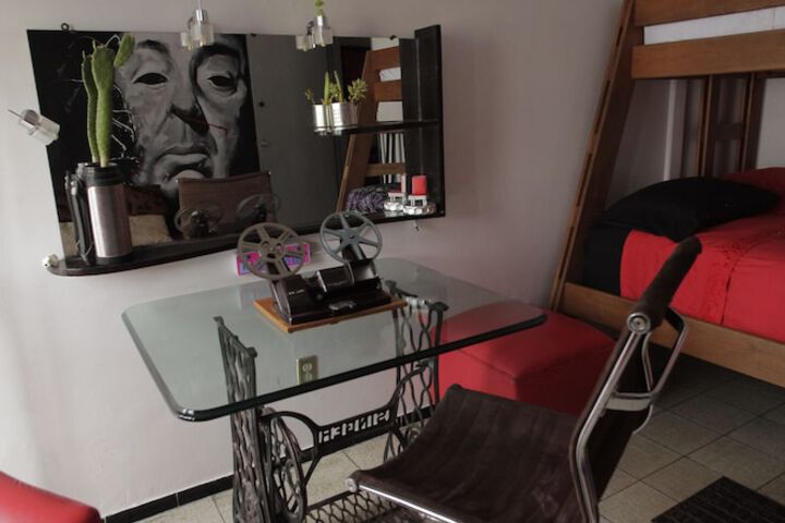 Room 25 of 80